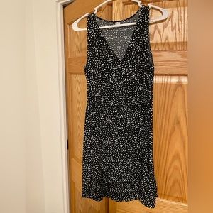 Old Navy. Black and white dress. Size large.